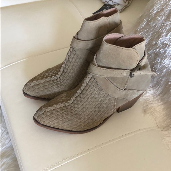 FREE PEOPLE | Leather Venture Western Ankle Boots in Khaki - Picture 1 of 12